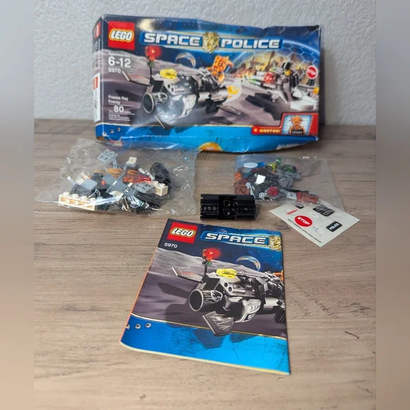 Lego Space Police Freeze Ray Frenzy 5970 Read! - Picture 14 of 14